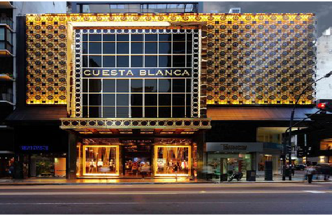 南江门头设计与商业空间的纽带。